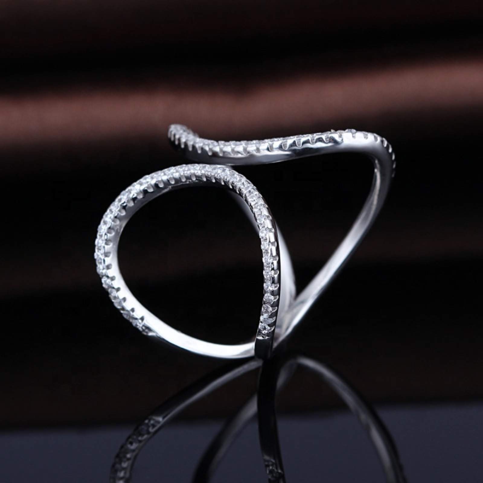 Knotted BB Ring Dancing Diamond Pendant in 9k White Gold – Lazo Diamond