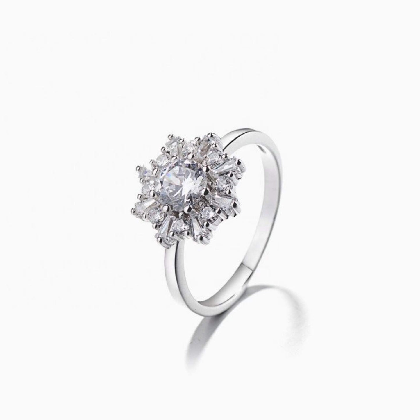 Glaring Snowflake Ring