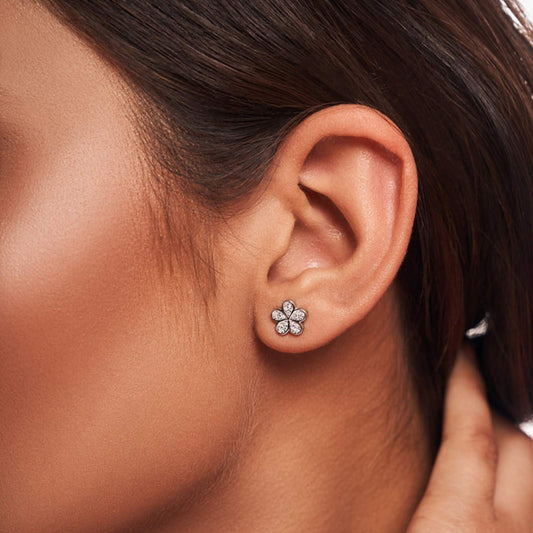 The Blossomy Diamond Earrings